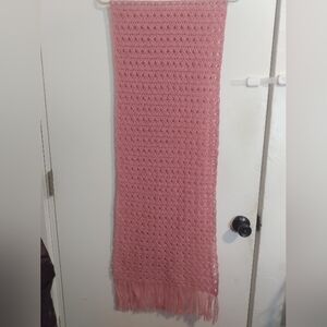 Women's New Pink Wool Blend Handmade Crocheted Shawl Size 14X88 Inches